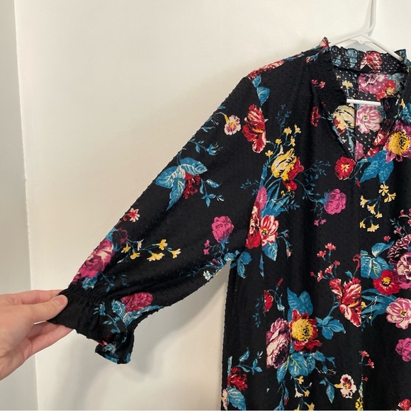 LANE BRYANT Plus Size Smocked Notch Neck Swing Top Black Multi Floral 3/4 Sleeve - Picture 9 of 15